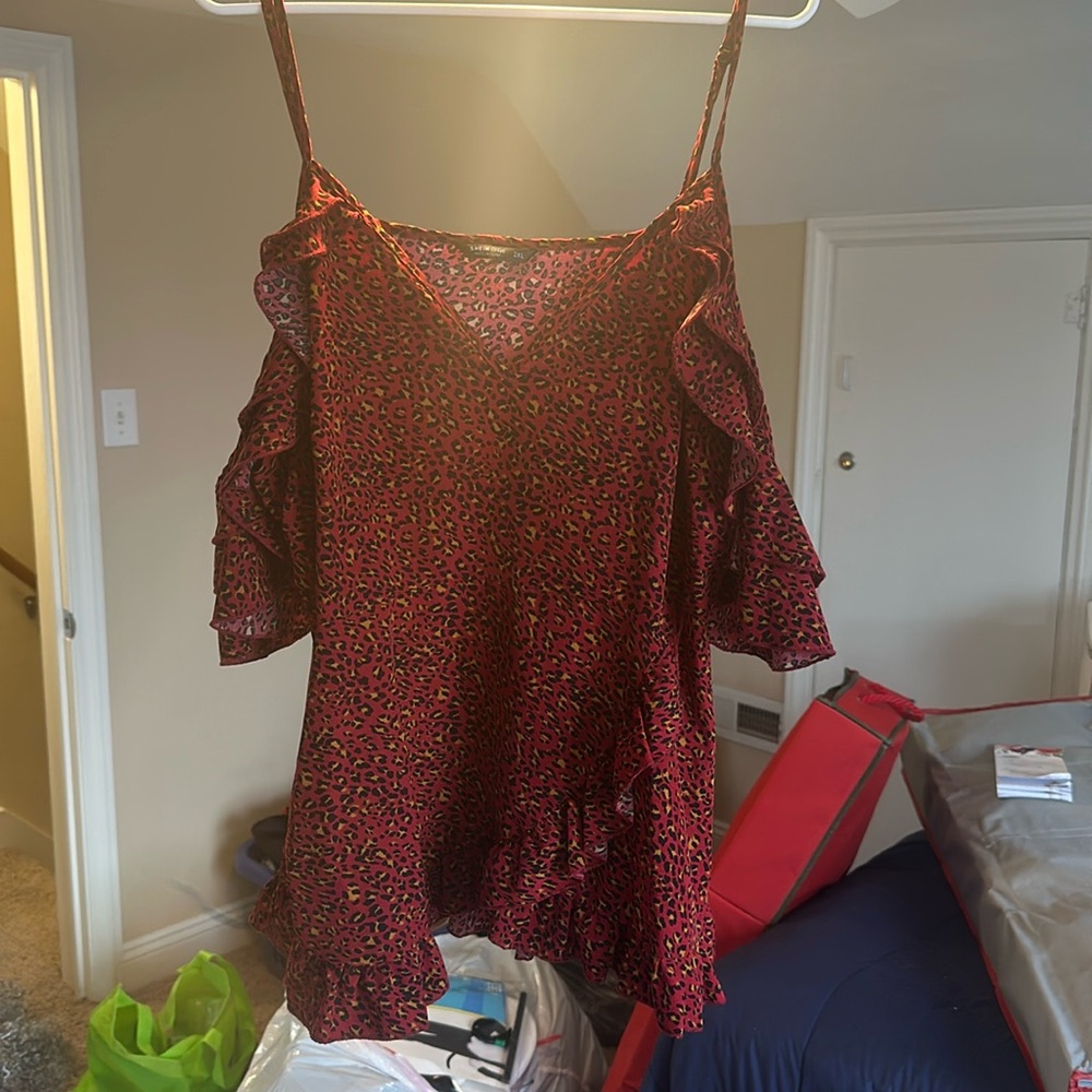 Red leopard top